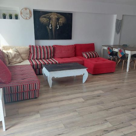 Family Apartment Andrea Alaquàs Eksteriør bilde