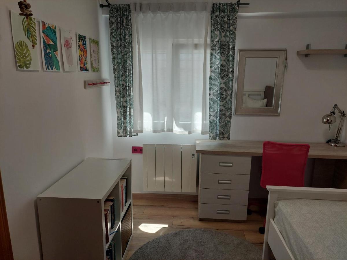Family Apartment Andrea Alaquàs Eksteriør bilde